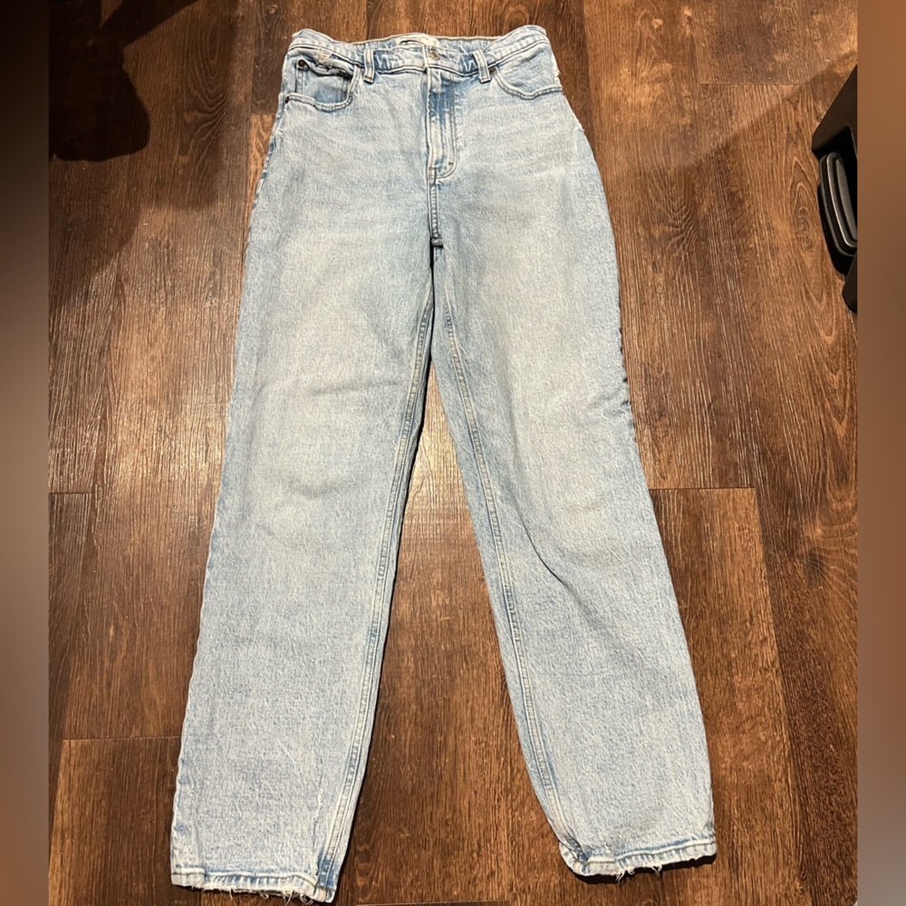 Abercrombie & Fitch 90s Straight Ultra High Rise Jeans